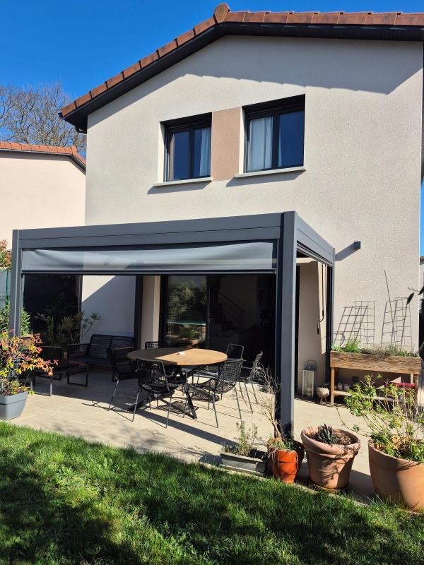 Maison - 95 m² - 4 pièces