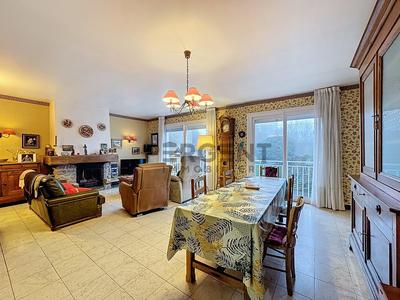 Maison - 164 m² - 7 pièces