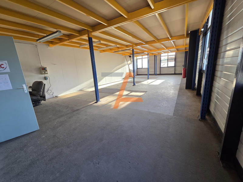 Local commercial - 469 m²