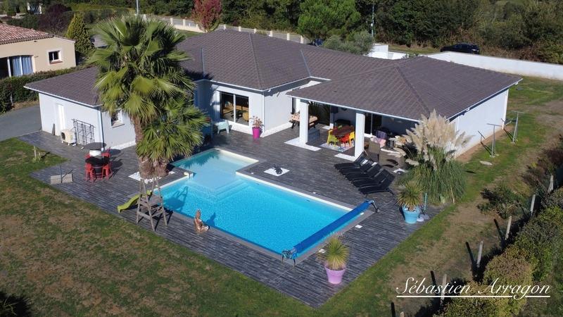 Maison - 195 m² - 5 pièces