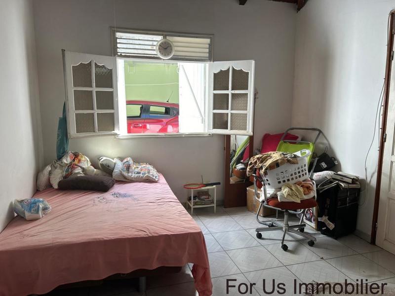 Maison - 215 m² - 7 pièces