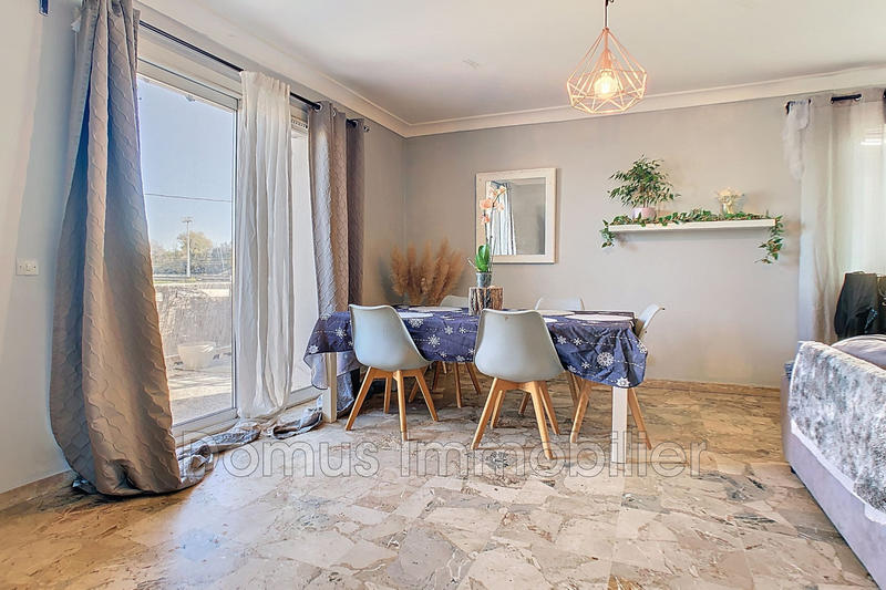 Maison - 288 m² - 13 pièces