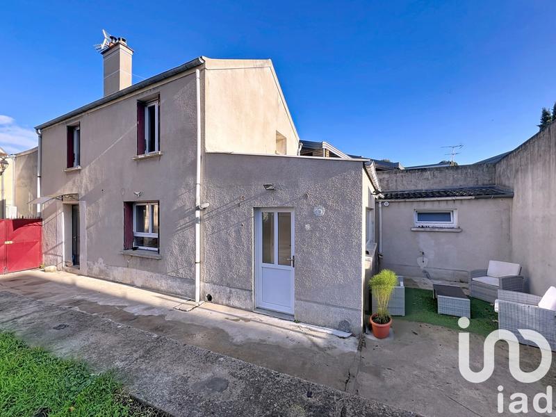 Maison - 92 m² - 5 pièces