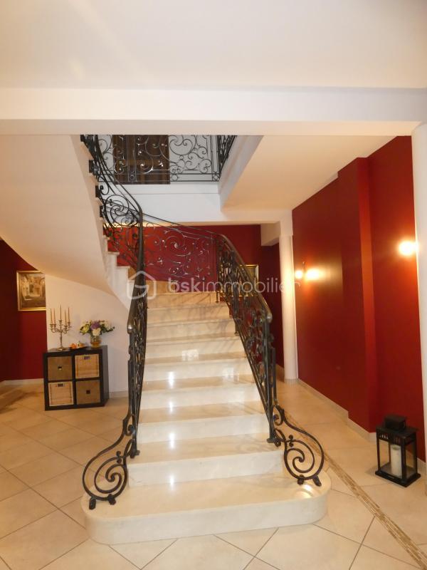 Maison d'architecte - 377 m² - 9 pièces