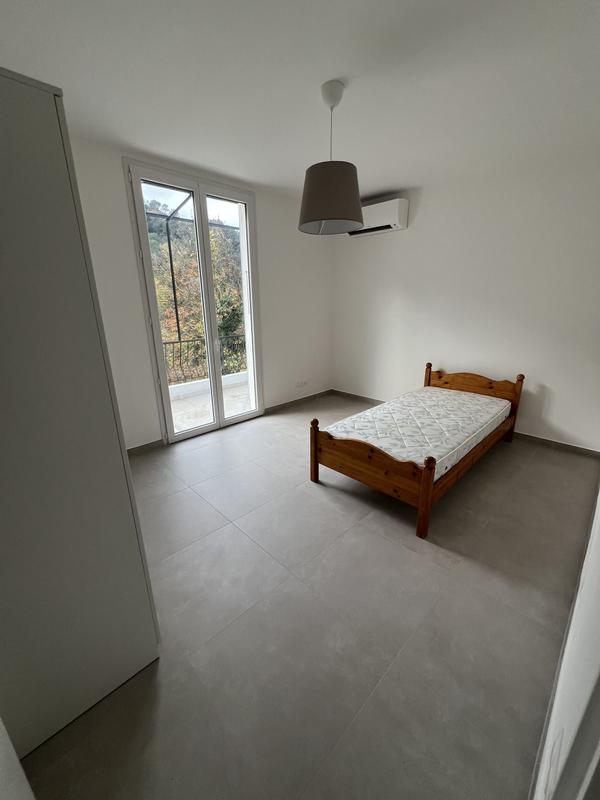 Appartement - 79 m² - 4 pièces