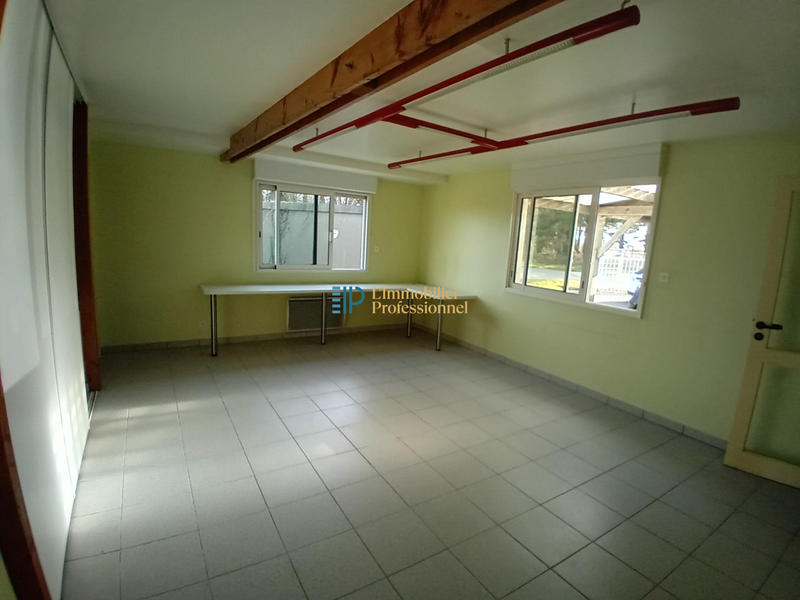 Bureau - 216 m² - 11 pièces