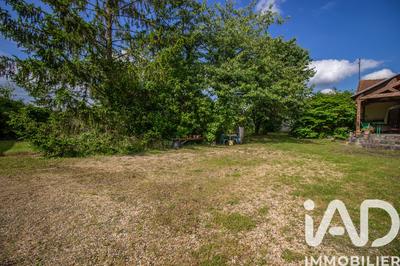 Maison - 240 m² - 6 pièces