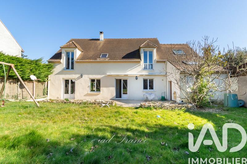 Maison - 230 m² - 8 pièces