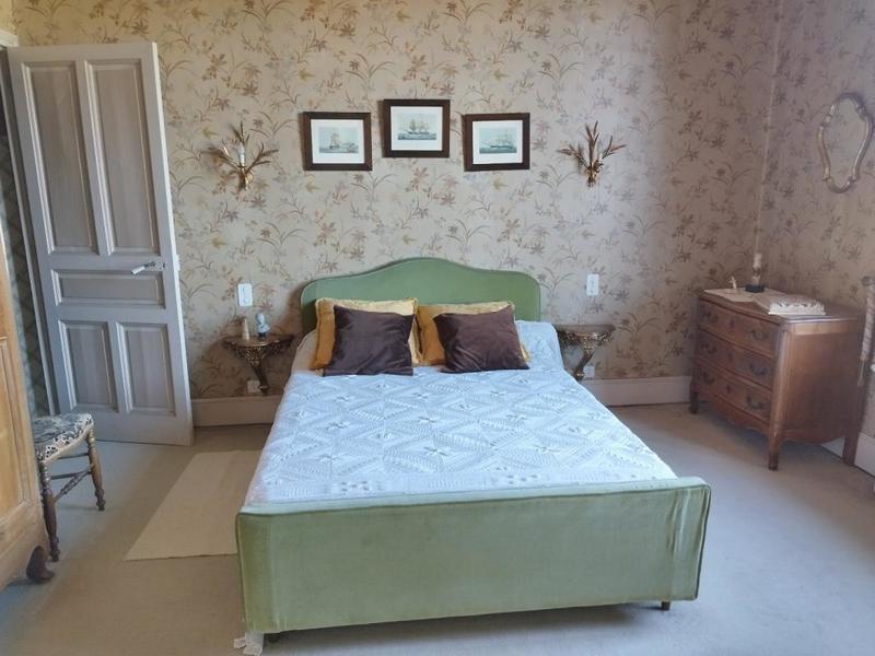 Demeure - 211 m² - 8 pièces