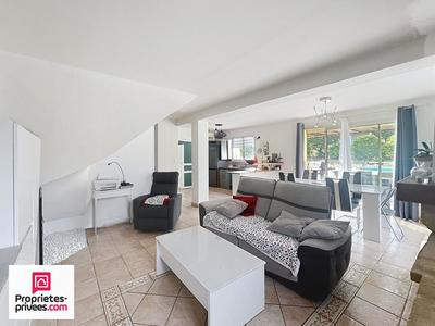 Villa - 100 m² - 5 pièces