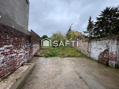 Maison - 99 m² - 5 pièces