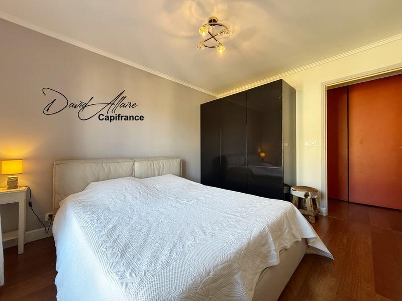 Appartement - 81 m² - 3 pièces