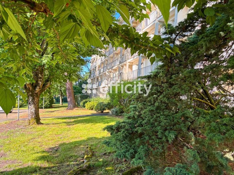 Appartement - 100 m² - 5 pièces