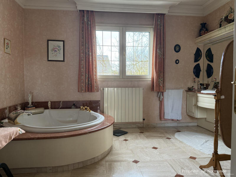 Villa - 190 m² - 6 pièces