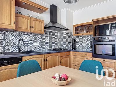 Maison - 92 m² - 6 pièces