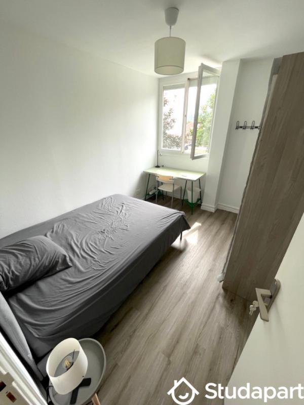 Chambre - 9 m² - 1 pièce