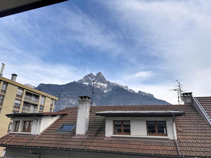 Appartement - 92 m² - 5 pièces