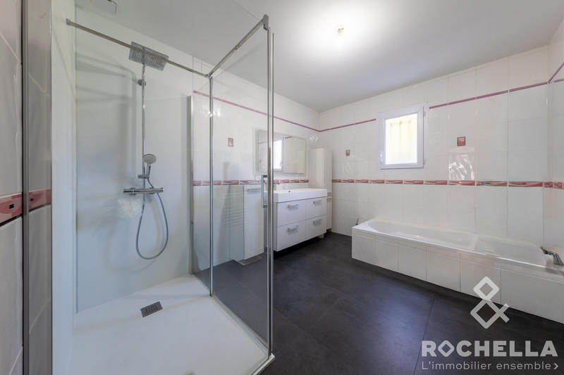 Maison contemporaine - 180 m² - 6 pièces