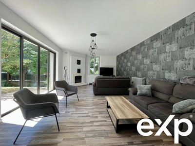 Maison - 298 m² - 8 pièces