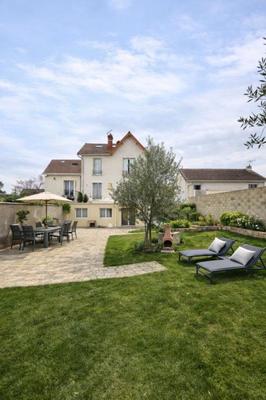 Maison - 171 m² - 6 pièces