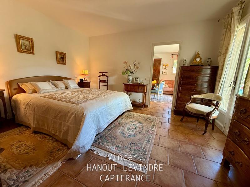 Maison - 314 m² - 11 pièces