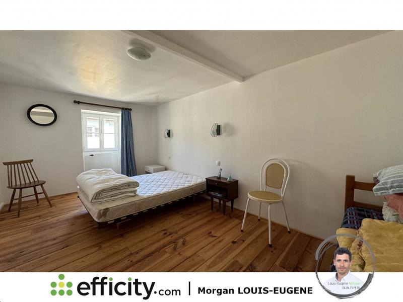 Maison - 282 m² - 10 pièces