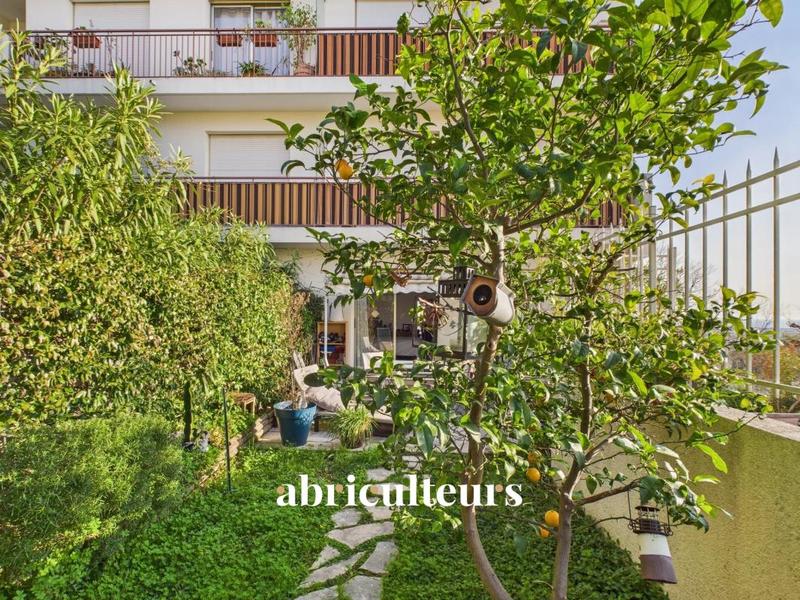 Appartement ancien - 72 m² - 3 pièces