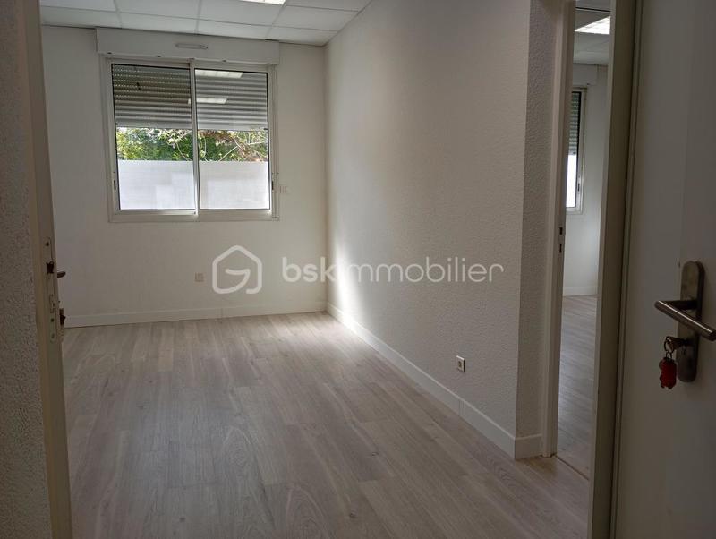 Bureau - 41 m² - 2 pièces