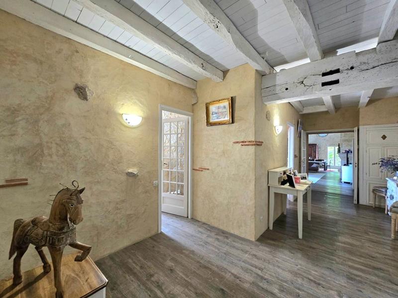 Maison - 312 m² - 7 pièces