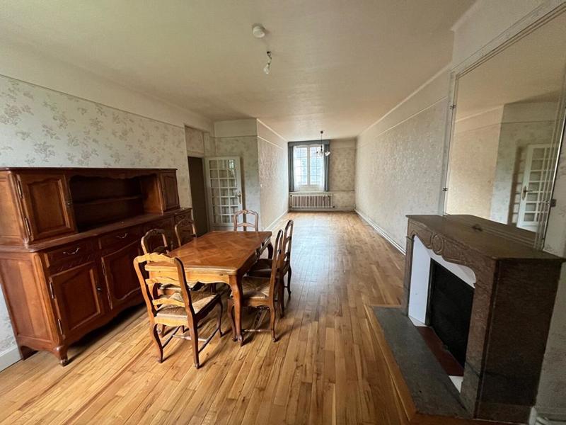 Maison - 200 m² - 9 pièces