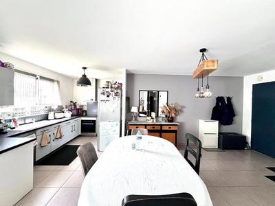 Maison - 104 m² - 5 pièces