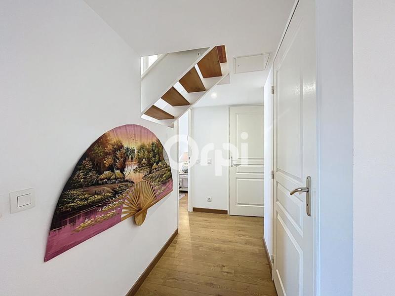 Appartement - 75 m² - 3 pièces