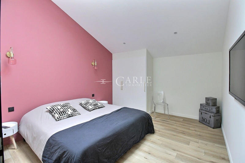 Maison contemporaine - 220 m² - 6 pièces