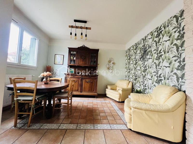 Maison - 141 m² - 7 pièces