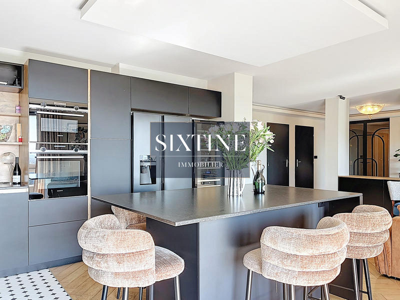 Appartement - 140 m² - 5 pièces