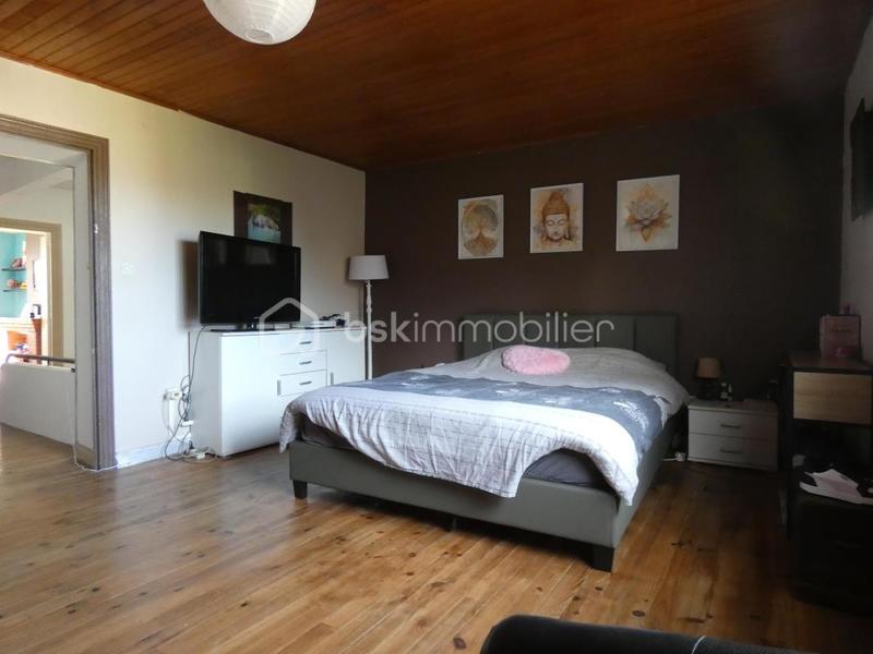 Maison de village - 211 m² - 10 pièces