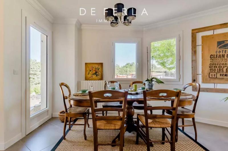 Villa - 162 m² - 6 pièces