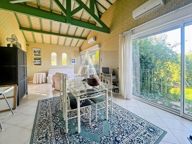 Maison - 180 m² - 7 pièces