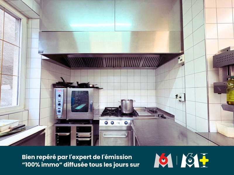 Local commercial - 1 100 m² - 24 pièces