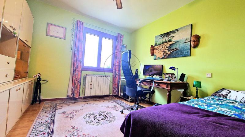 Maison - 180 m² - 6 pièces