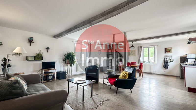 Maison - 240 m² - 4 pièces