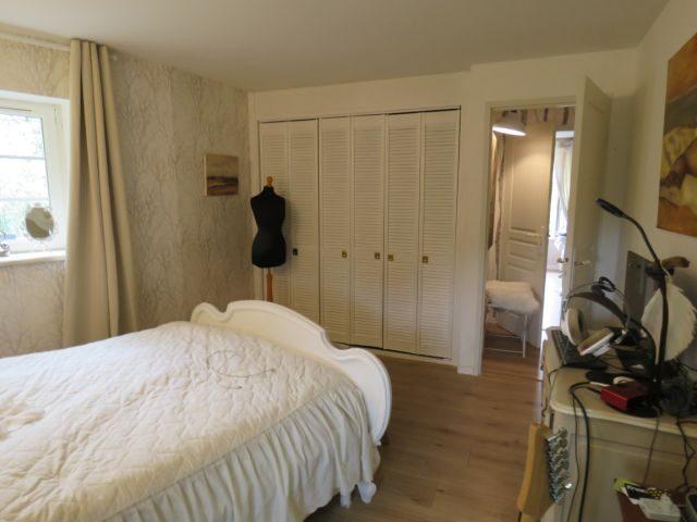 Maison - 384 m² - 17 pièces