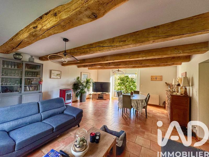 Maison - 230 m² - 8 pièces