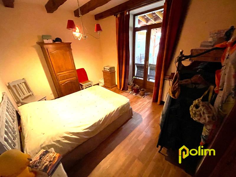 Maison - 370 m² - 7 pièces