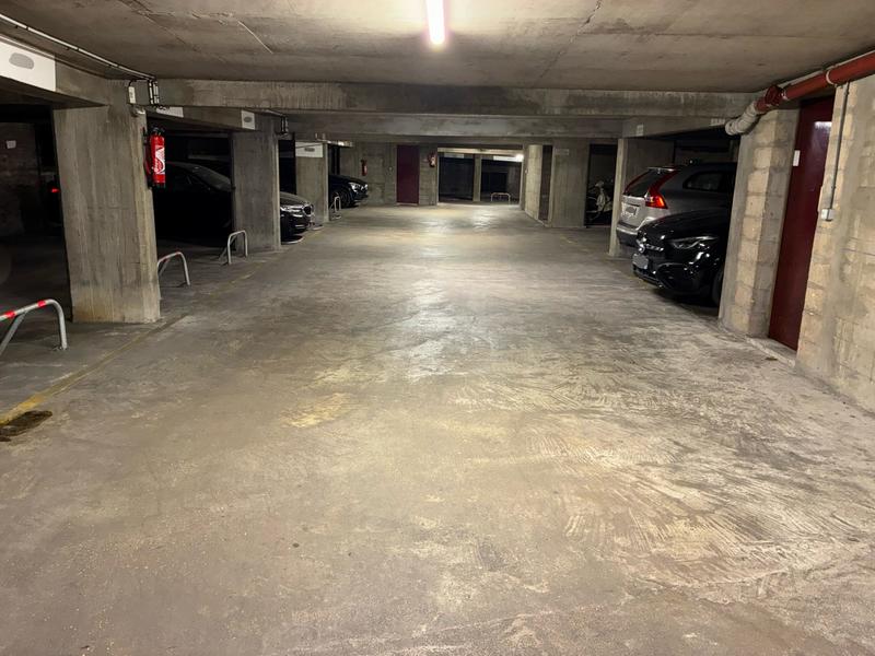 Parking / Garage - 11 m²