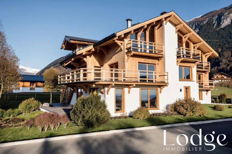 Maison - 475 m² - 15 pièces