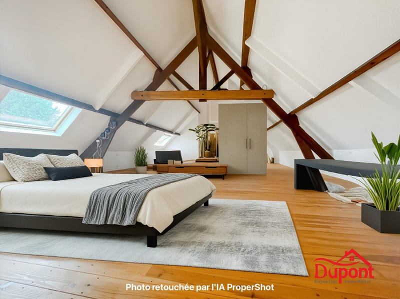 Maison - 249 m² - 7 pièces