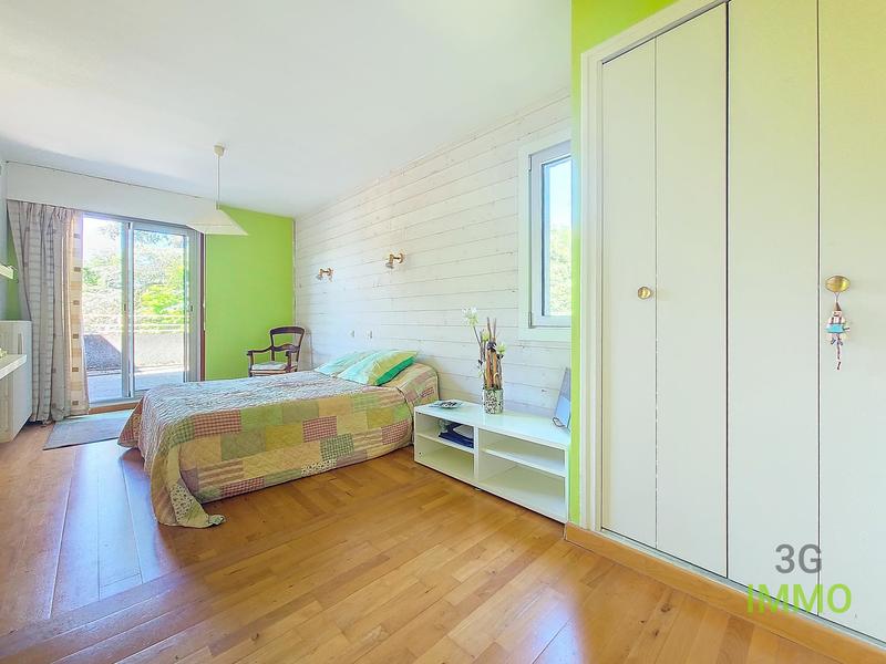 Appartement - 128 m² - 5 pièces