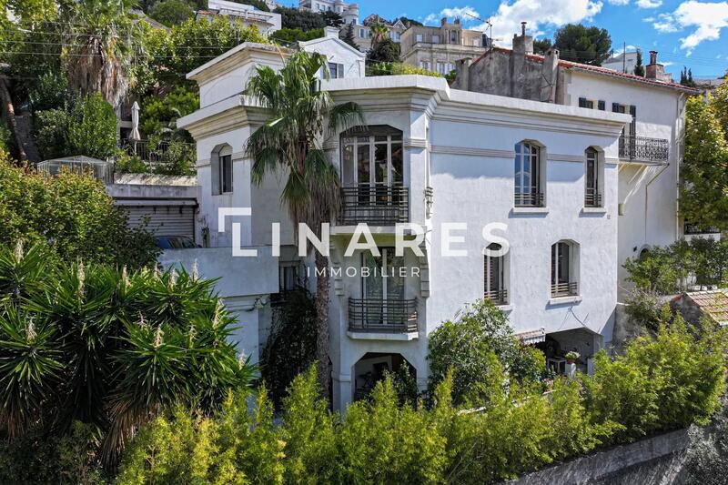 Maison - 180 m² - 5 pièces