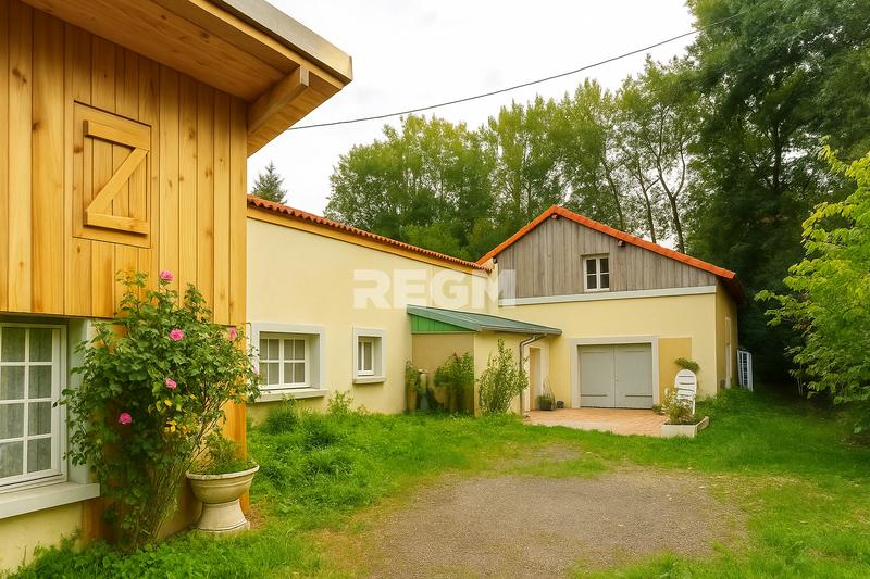 Maison - 136 m² - 8 pièces